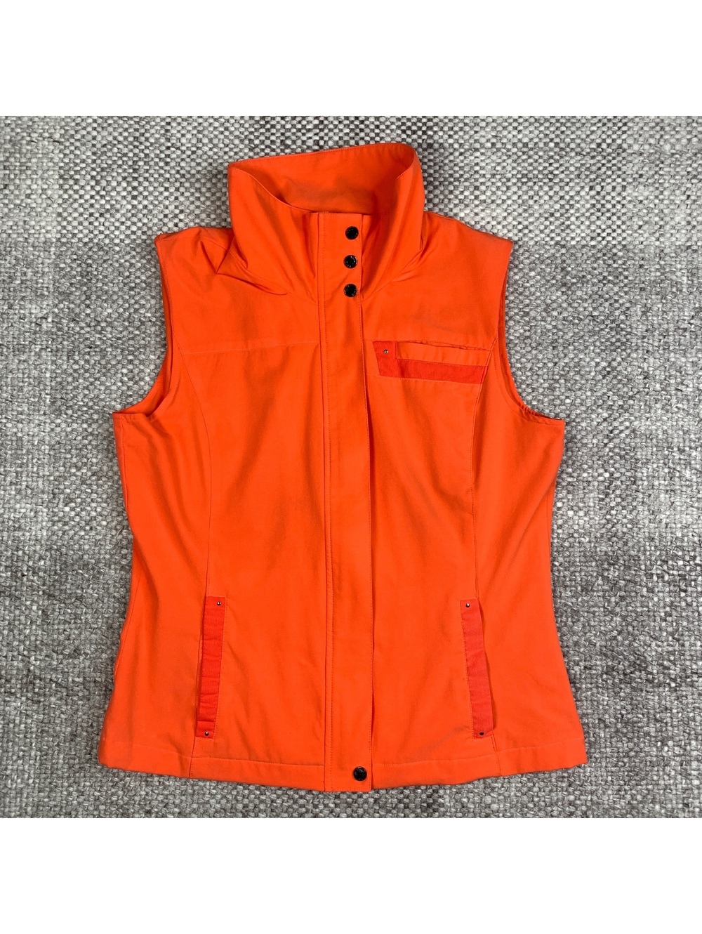 Tail Women's Orangeβ Sleeveless Vest Medium
